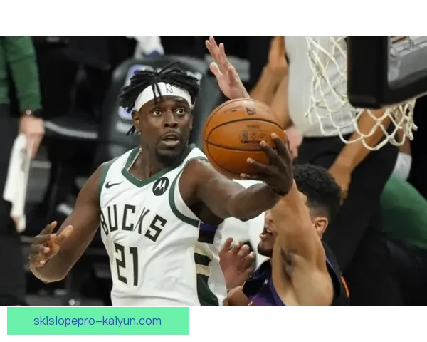 金玟哉荣膺亚洲最佳后卫,卓越防守能力备受关注 金玟哉荣膺亚洲最佳后卫,卓越防守能力备受关注