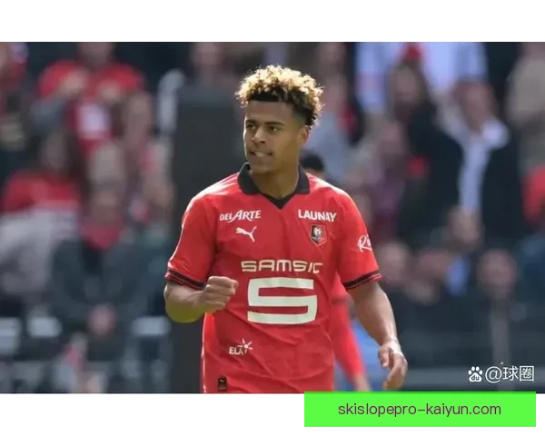 足球新锐球星榜表现稳健，未来值得关注的年轻天才正在崭露头角。